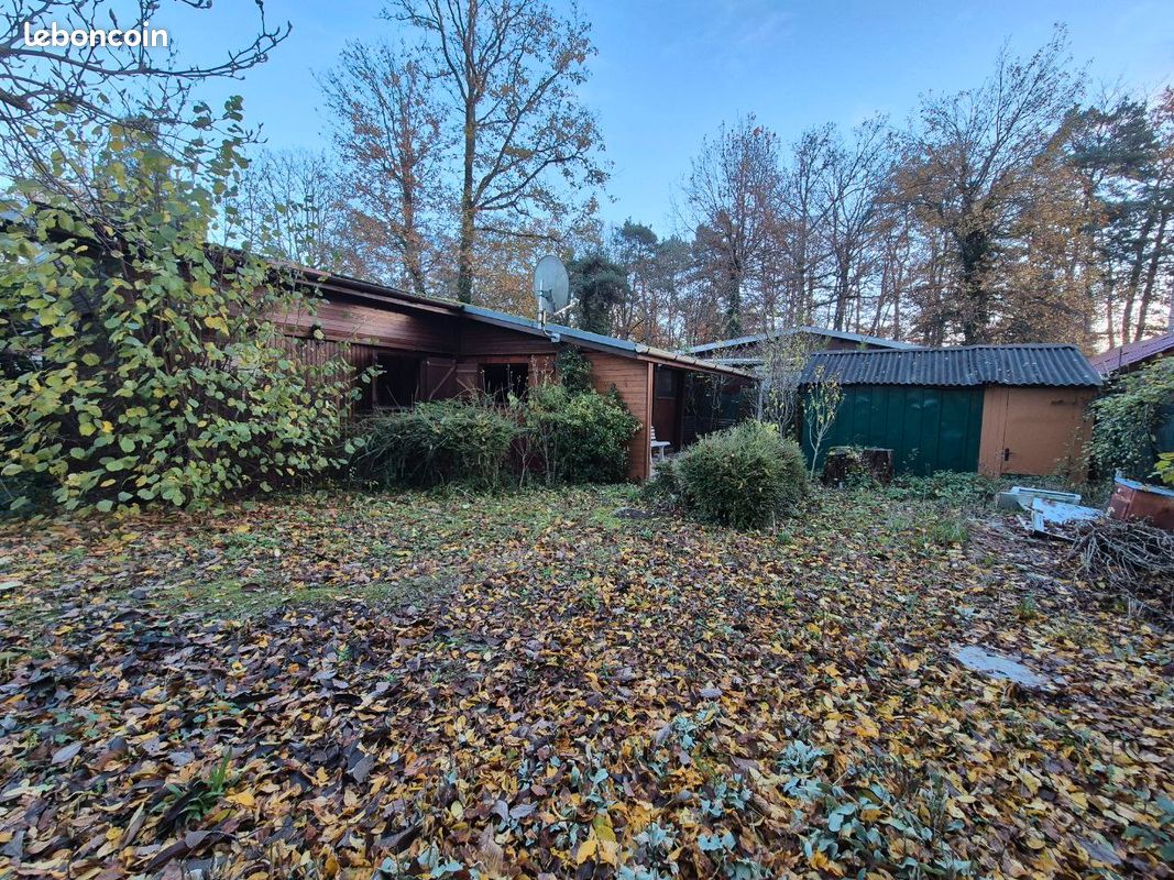 Grundstück in Nargis, France 270m², Nr. 159355