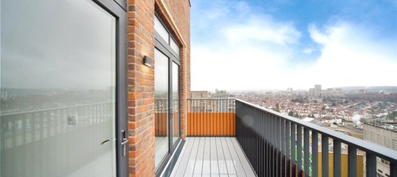 2 bedrooms Apartment in The Hyde, United Kingdom No. 11659 11