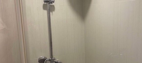 Apartamento com 2 quartos em condomínio em Samut Prakan, Thailand N.º 7976 5