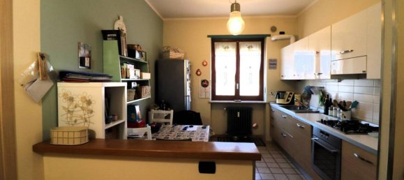 3 rooms Apartment in Moncalieri, Italy No. 141485 2