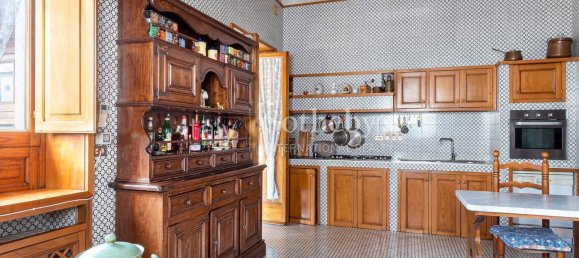 5 bedrooms Apartment in Naples, Italy No. 58754 18