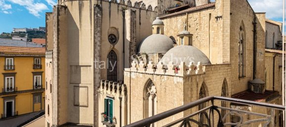 5 bedrooms Apartment in Naples, Italy No. 58754 12