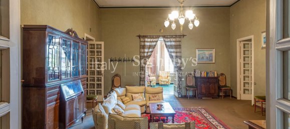 5 bedrooms Apartment in Naples, Italy No. 58754 5