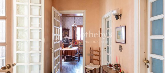 5 bedrooms Apartment in Naples, Italy No. 58754 11