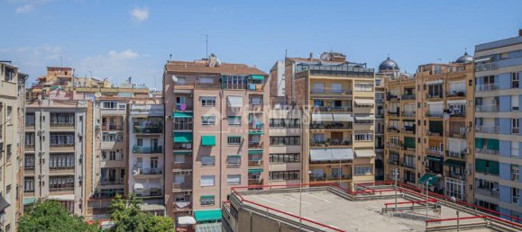3 rooms Apartment in Eixample, Spain No. 168309 6