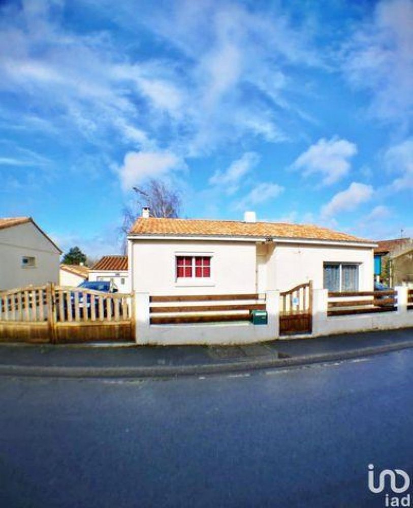 3 Schlafzimmer Haus in Chantonnay, France, Nr. 22975