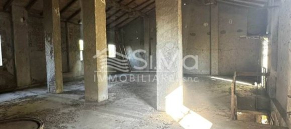 6 bedrooms House in Castello d'Argile, Italy No. 74572 13