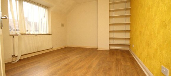 2 bedrooms Commercial property in Surrey, United Kingdom No. 8580 11