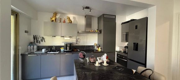 1 bedroom Apartment in Cannes, France No. 320836 5