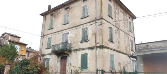 Casa de 10 habitaciónes en San Polo d'Enza, Italy No. 177812 4
