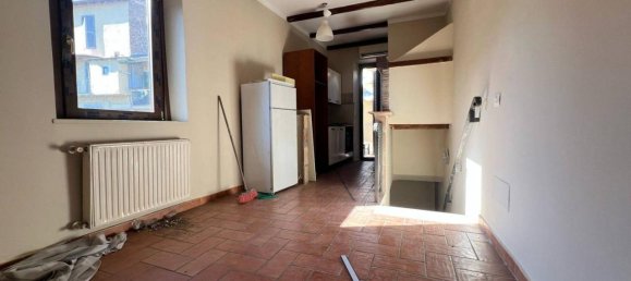 6 rooms House in Ronciglione, Italy No. 37522 6