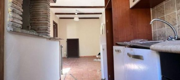 6 rooms House in Ronciglione, Italy No. 37522 24