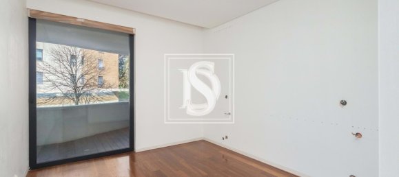 3 bedrooms Apartment in Porto, Portugal No. 132194 7