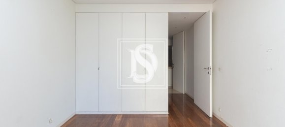 3 bedrooms Apartment in Porto, Portugal No. 132194 8