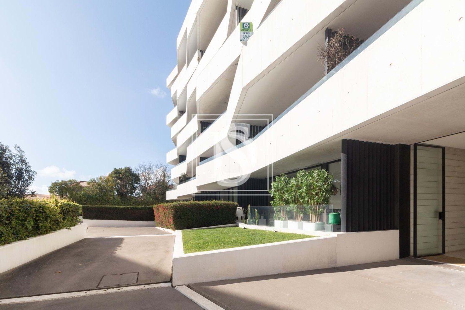 3 bedrooms Apartment in Porto, Portugal No. 132194