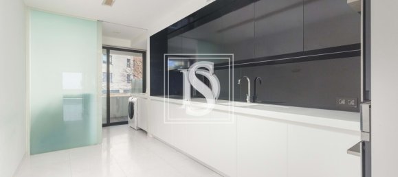 3 bedrooms Apartment in Porto, Portugal No. 132194 4