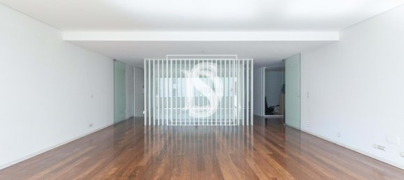 3 bedrooms Apartment in Porto, Portugal No. 132194 2