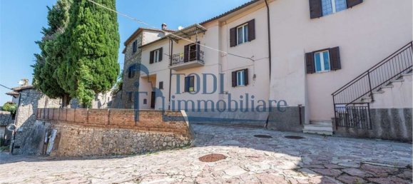 3 rooms Castles in Massa Martana, Italy No. 134064 3