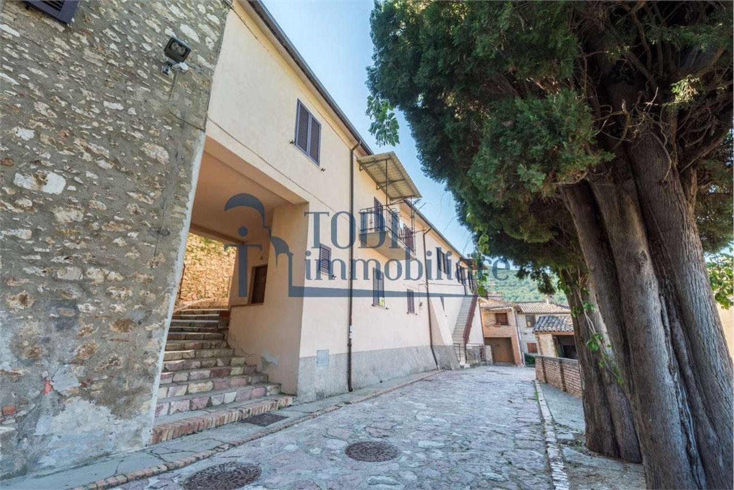 3 rooms Castles in Massa Martana, Italy No. 134064