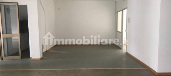 3 rooms Commercial property in Viareggio, Italy No. 153401 7