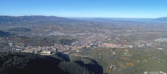 Edifício de 5 divisões em Spoleto, Italy N.º 79738 19
