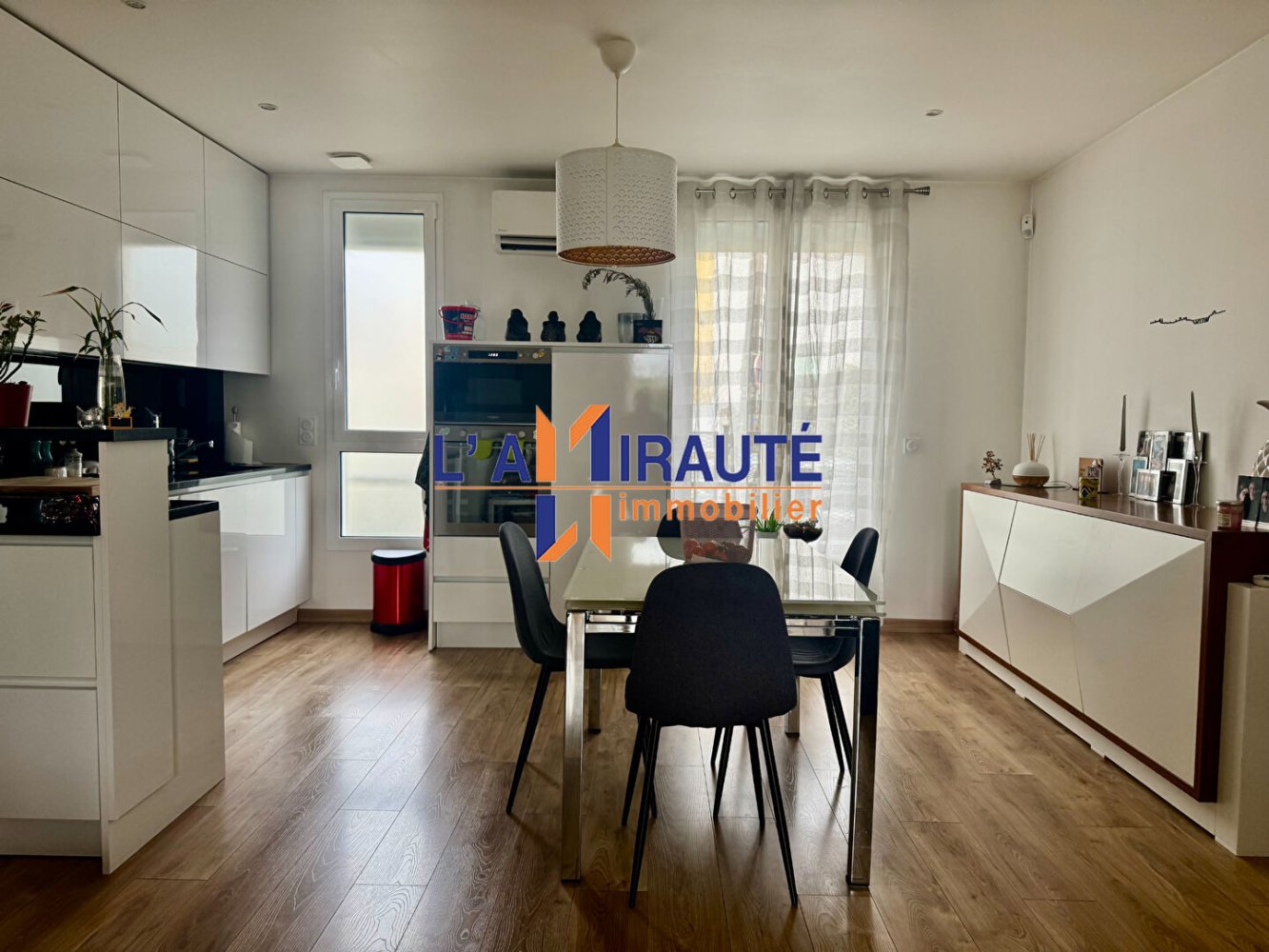 2 bedrooms House in Houilles, France No. 122423