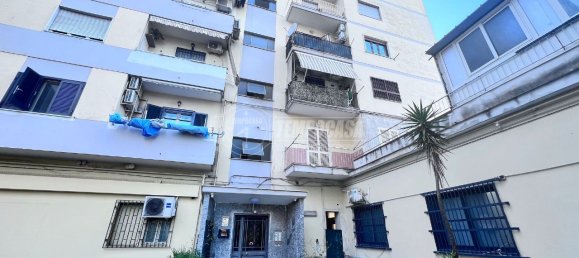 2 Schlafzimmer Wohnung in Naples, Italy, Nr. 146882 11