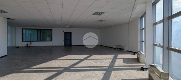 3 rooms Office in Mantua, Italy No. 337522 21