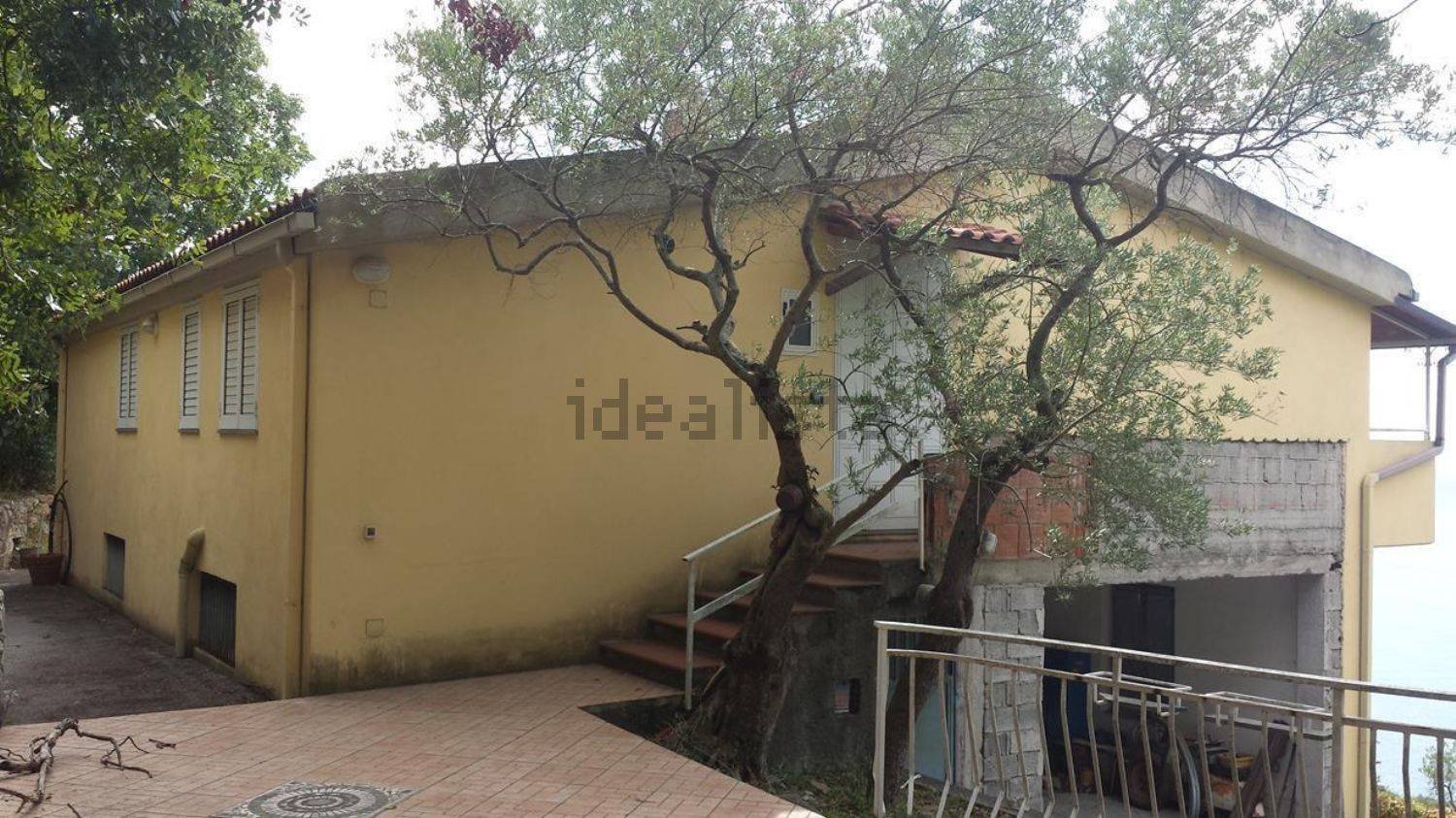 Villa de 5 dormitorios en Maratea, Italy No. 167178