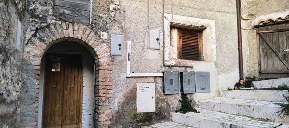 4 rooms House in Roviano, Italy No. 77976 6