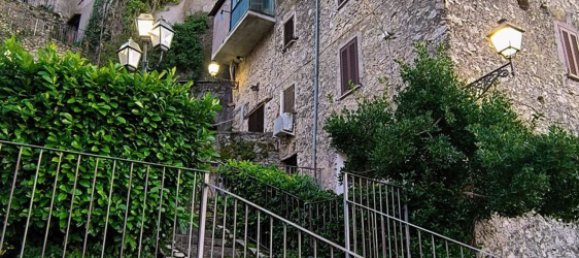 4 rooms House in Roviano, Italy No. 77976 2