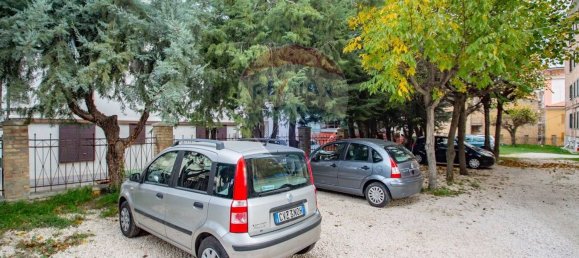 Квартира с 4 комнатами в Кьети, Италия № 90258 3