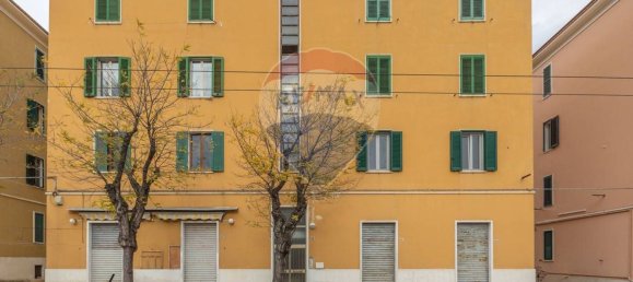 Квартира с 4 комнатами в Кьети, Италия № 90258 2