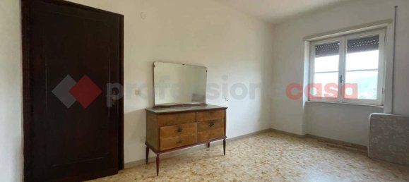 4 rooms House in Terracina, Italy No. 70492 5