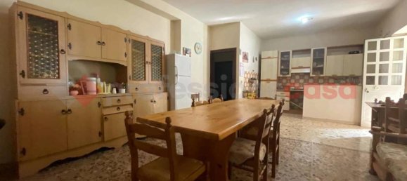 4 rooms House in Terracina, Italy No. 70492 10