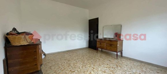 4 rooms House in Terracina, Italy No. 70492 17