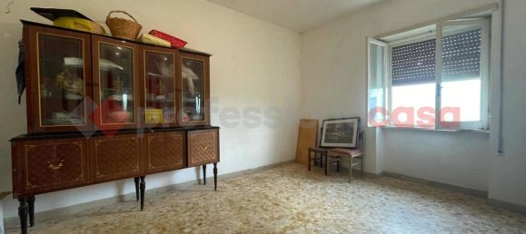 4 rooms House in Terracina, Italy No. 70492 9