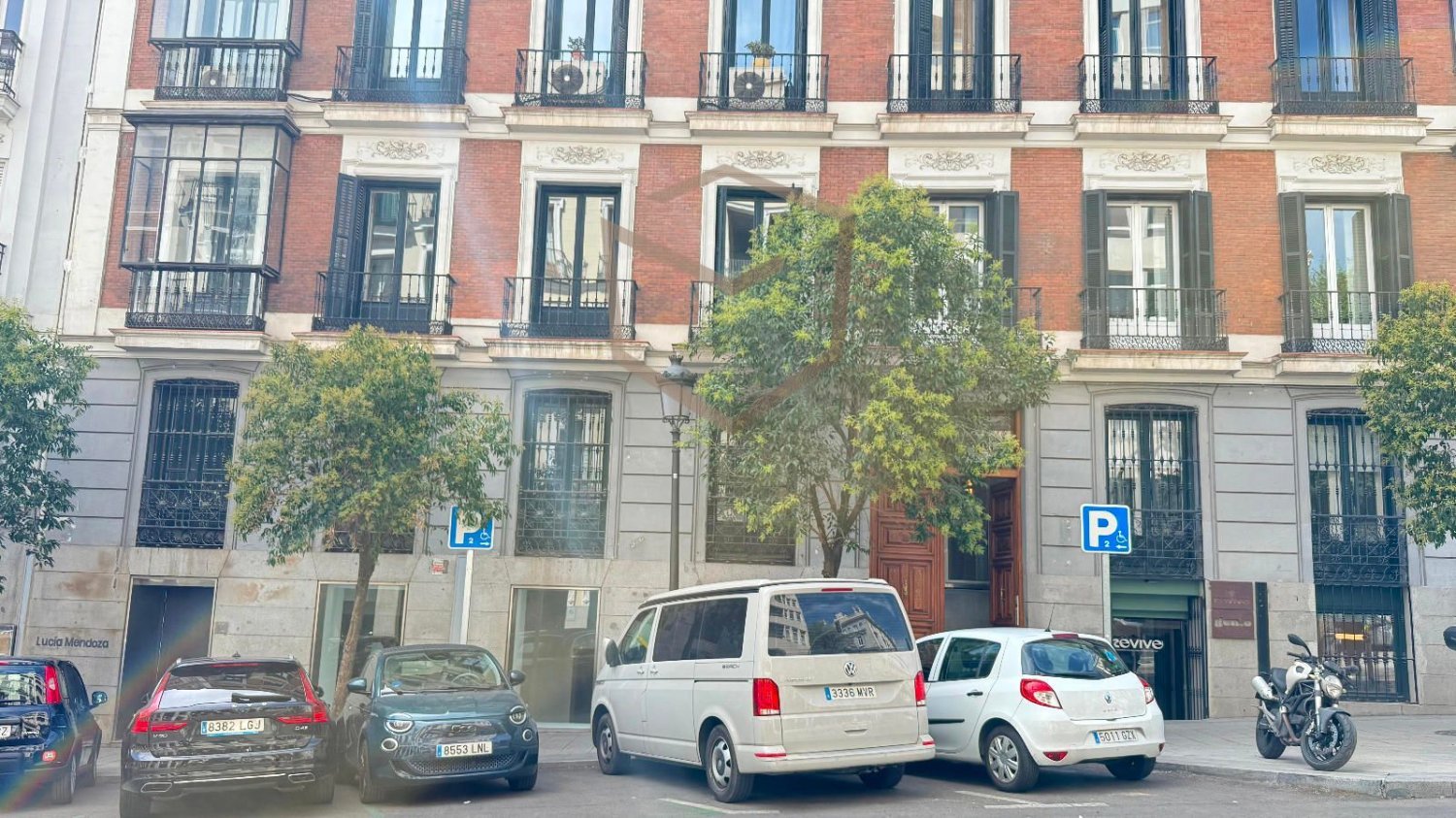 Коммерческая недвижимость 330м² в Мадрид, Испания № 266474