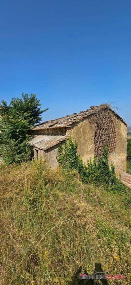 Gewerbliche Immobilie in Poggibonsi, Italy 352m², Nr. 294483