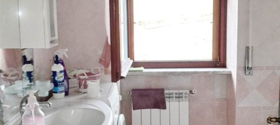 4 rooms Apartment in Monte Romano, Italy No. 170829 8