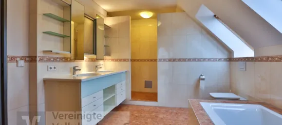 17 bedrooms Building in Reutlingen, Germany No. 66138 39