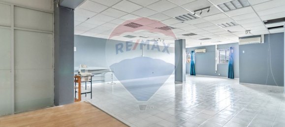 124m² Commercial property in Covilha, Portugal No. 72971 4