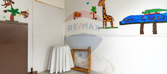 124m² Commercial property in Covilha, Portugal No. 72971 8