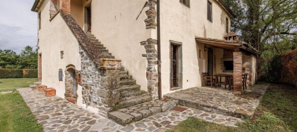 Villa de 5 dormitorios en Bucine, Italy No. 268117 32