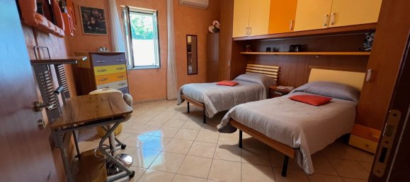 3 rooms Apartment in Giugliano in Campania, Italy No. 90166 9