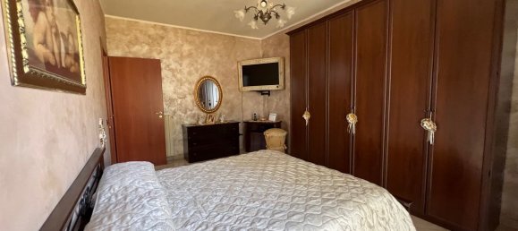 3 rooms Apartment in Giugliano in Campania, Italy No. 90166 8