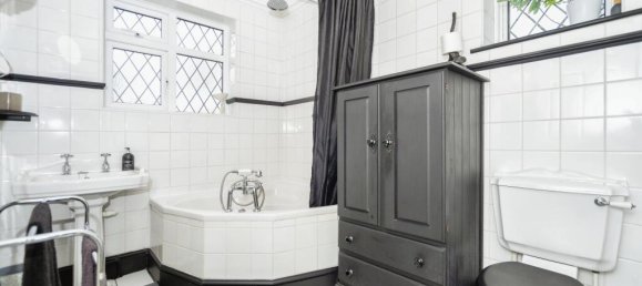 3 bedrooms House in Rochester, United Kingdom No. 10569 25