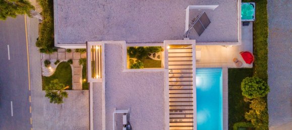 4 bedrooms Villa in Estepona, Spain No. 3052 25