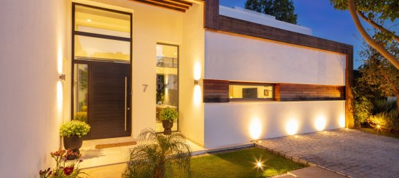 4 bedrooms Villa in Estepona, Spain No. 3052 20