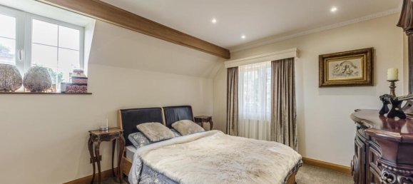 3 bedrooms House in Bromley, United Kingdom No. 13426 10